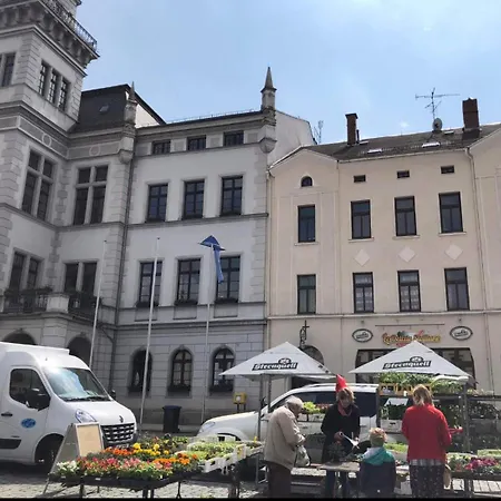 Ein Am Markt Oelsnitz (Erzgebirge)